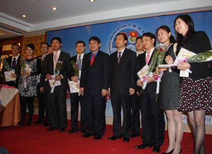 Встреча между СКМ Вьетнама и Китая